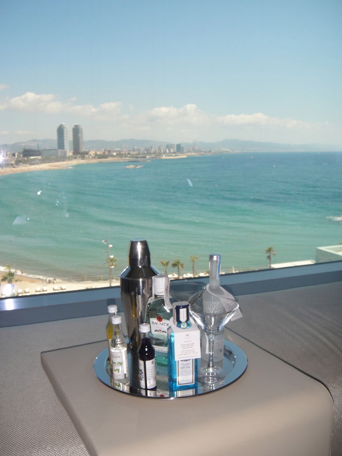 Baño elegante con ducha